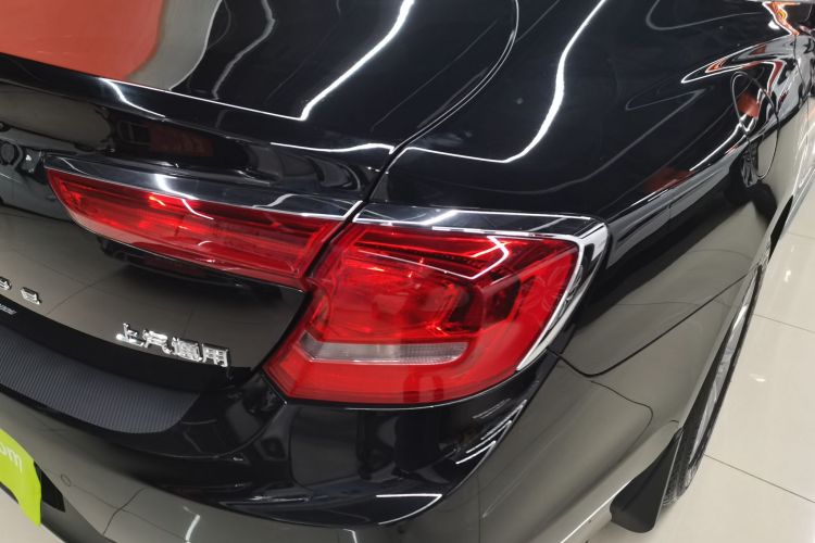 别克 君越 2018款 20T 精英型车身外观9