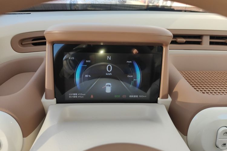奔腾小马 2026款 222km 萌趣马 Plus中控内饰14