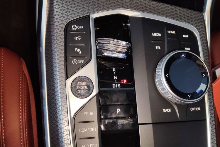 宝马4系 2024款 430i M运动曜夜套装中控内饰18