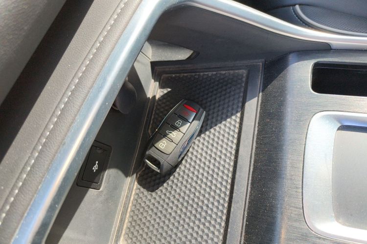 哈弗H6 2021款 国潮版 1.5T 自动冠军版中控内饰11