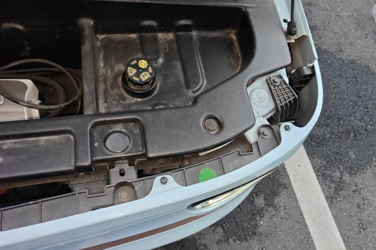 吉利银河 2023款 熊猫mini 200km 耐力熊局部细节9007