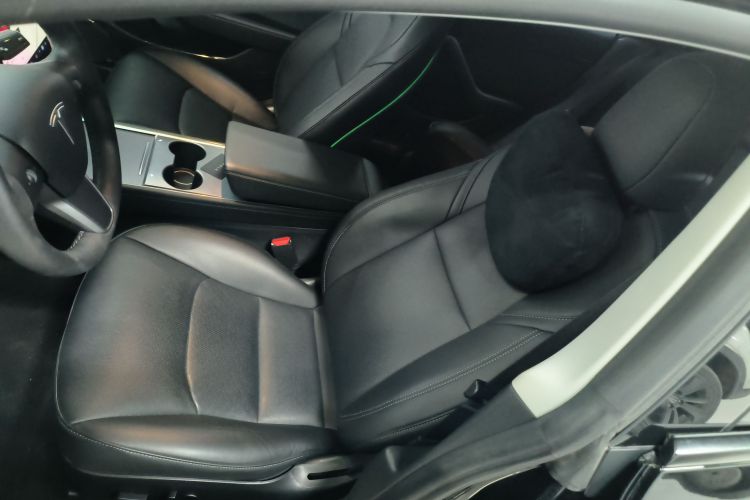 特斯拉 Model 3 2021款 标准续航后驱升级版局部细节19