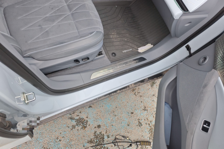 岚图汽车 岚图追光 2023款 四驱标准版局部细节9005