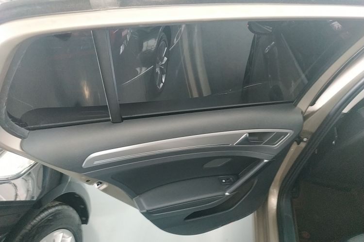 大众 高尔夫 2019款 280TSI DSG舒适型 国VI中控内饰49