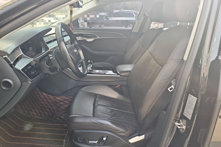 奥迪A8 2018款 A8L 55 TFSI quattro投放版精英型中控内饰19