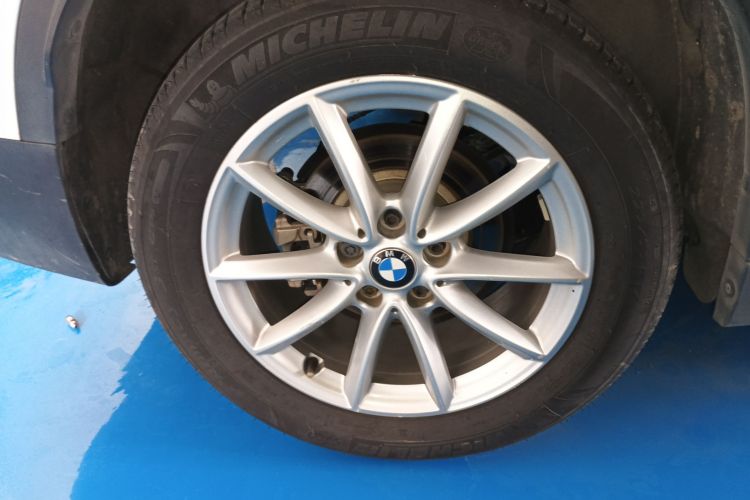 宝马X1 2016款 sDrive18Li 时尚型车身外观6008