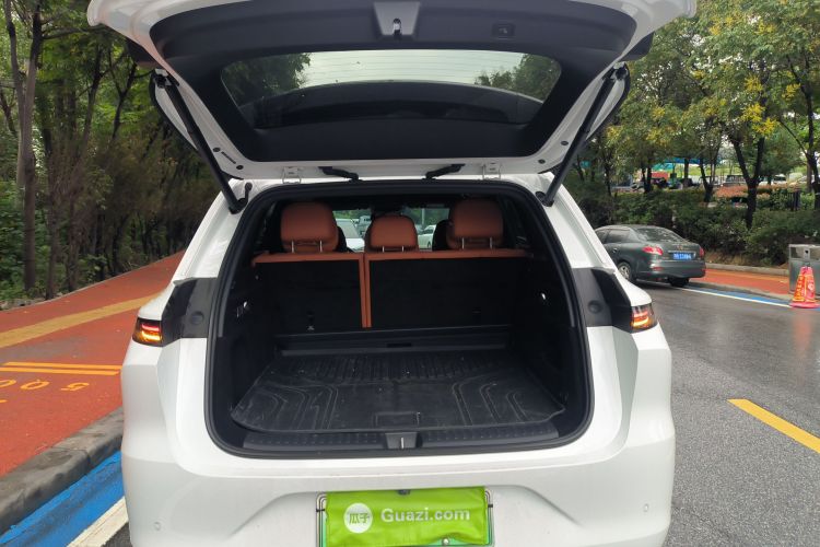 理想汽车 理想L6 2024款 Pro机舱底盘23