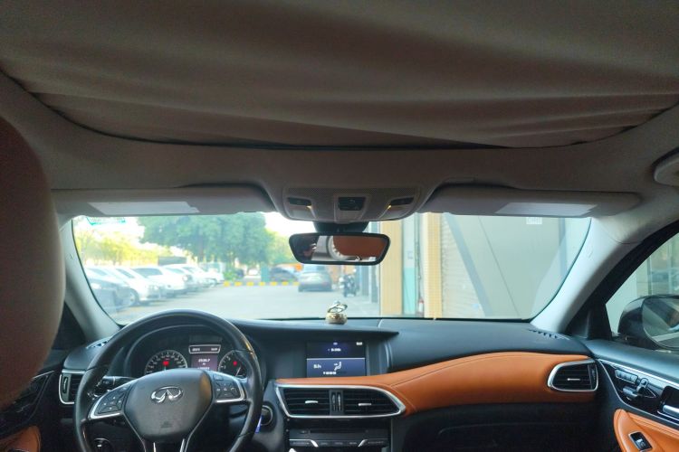 英菲尼迪QX30 2017款 2.0T 四驱运动版中控内饰22