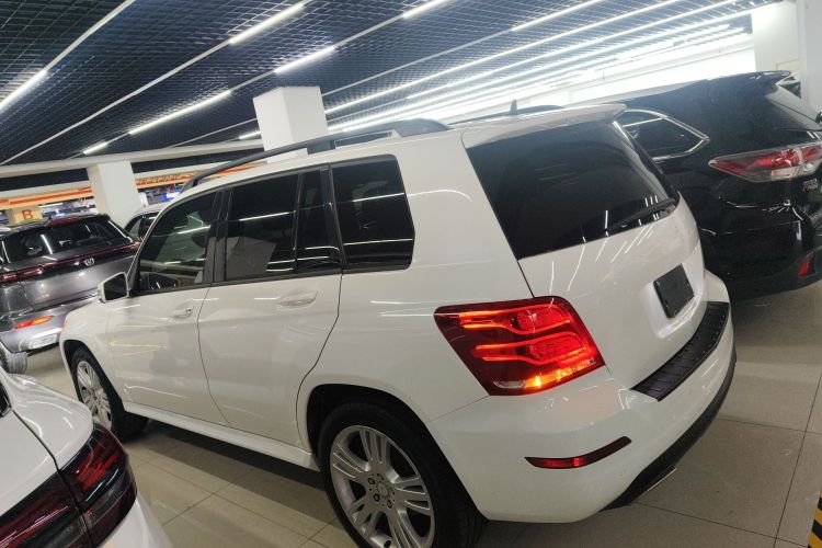 奔驰GLK级 2014款 GLK 200 标准型车身外观4