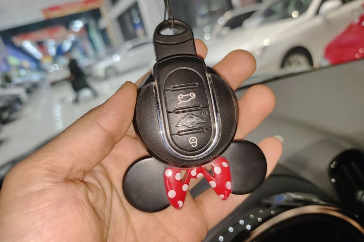 MINI Countryman 2021款 2.0T COOPER S ALL4中控内饰11