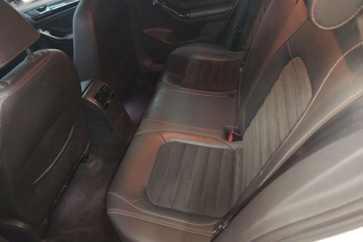 大众 速腾 2018款 280TSI DSG豪华型中控内饰7004