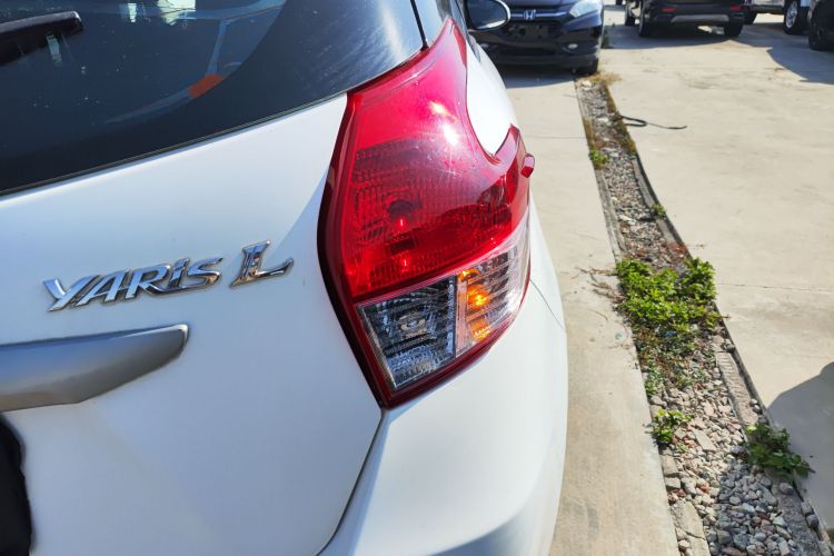 丰田 YARiS L 致炫 2014款 1.5G 自动炫动版车身外观6001