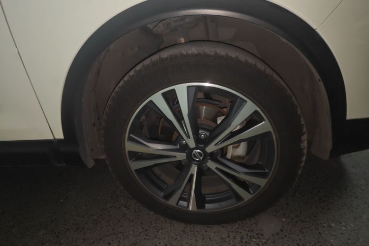 日产 逍客 2019款 2.0L CVT豪华版车身外观10