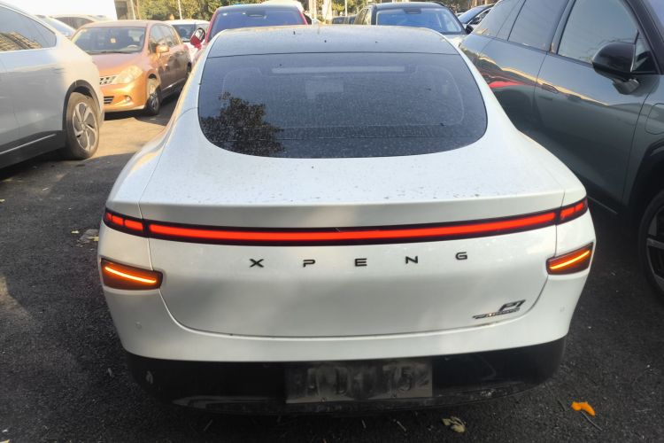 小鹏P7 2020款 670E车身外观6