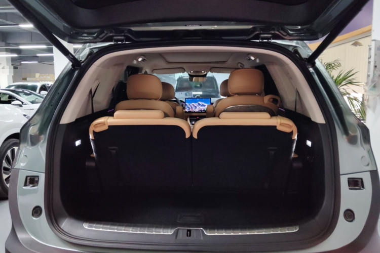 鸿蒙智行 问界M7 2022款 1.5T 后驱舒适版机舱底盘23