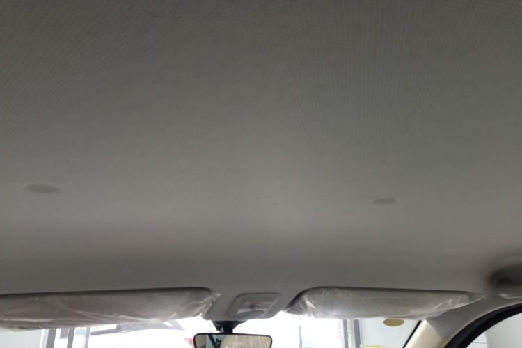 五菱汽车 宏光MINIEV 2025款 四门版 进阶款中控内饰22