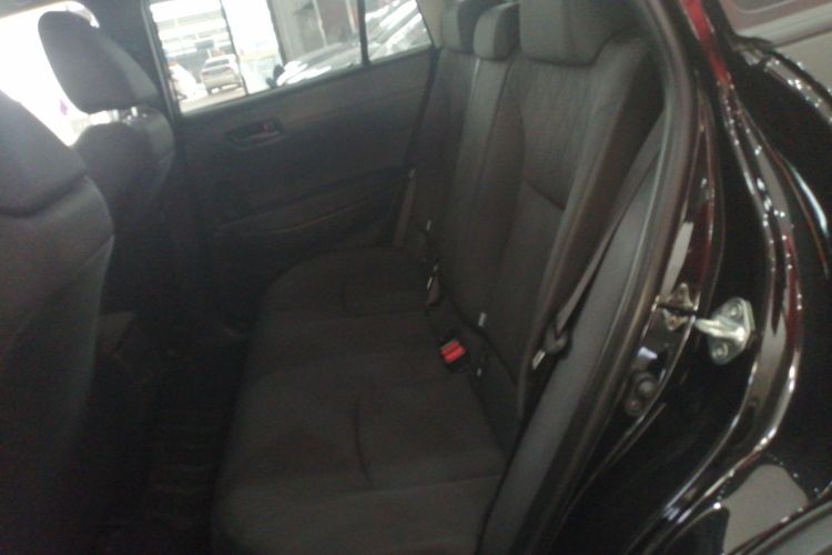 丰田 卡罗拉锐放 2024款 2.0L 精英版中控内饰7004