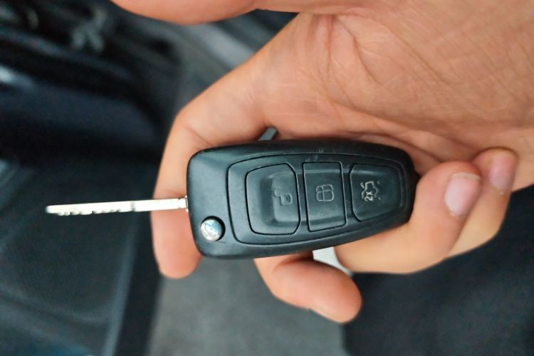 福特 福克斯 2012款 三厢 1.6L 自动风尚型中控内饰11