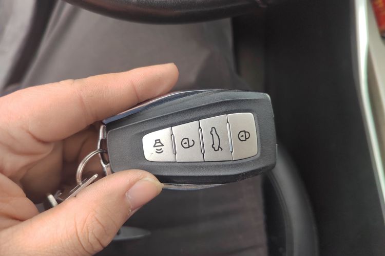 吉利汽车 帝豪 2022款 第4代 1.5L CVT尊贵型中控内饰7001