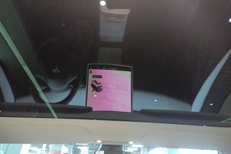 特斯拉 Model 3 2022款 后轮驱动版中控内饰22