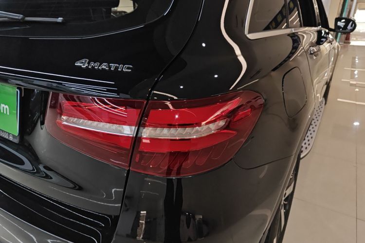 奔驰GLC 2019款 改款 GLC 260 L 4MATIC 豪华型车身外观9