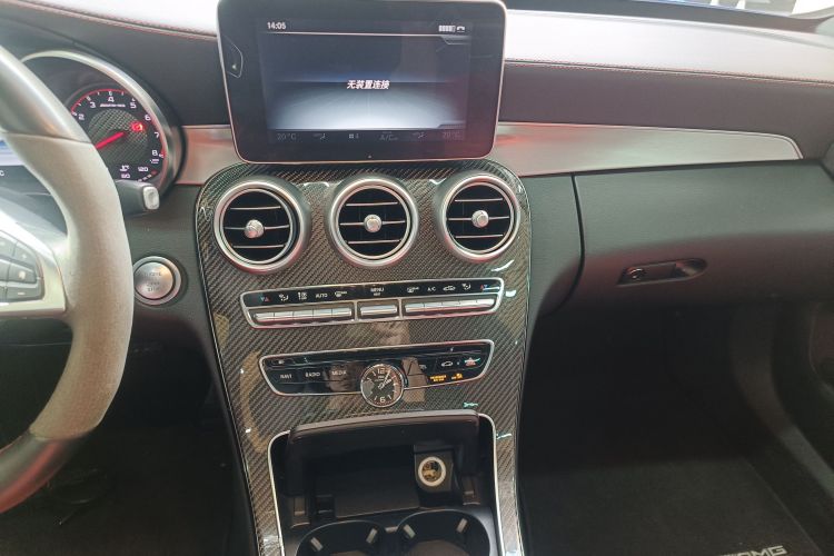 奔驰C级AMG 2015款 AMG C 63 S中控内饰16