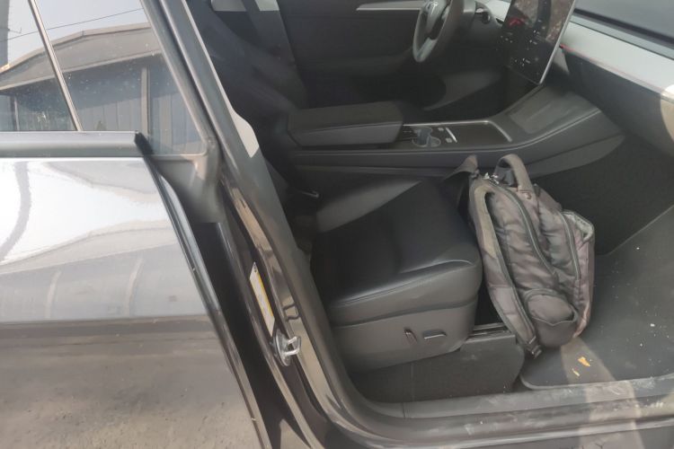 特斯拉 Model Y 2022款 改款 后轮驱动版局部细节41