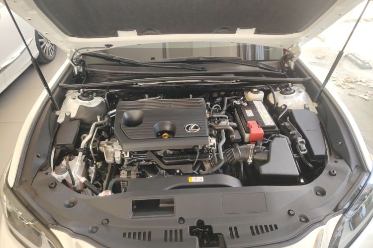 雷克萨斯ES 2023款 200 卓越版机舱底盘24