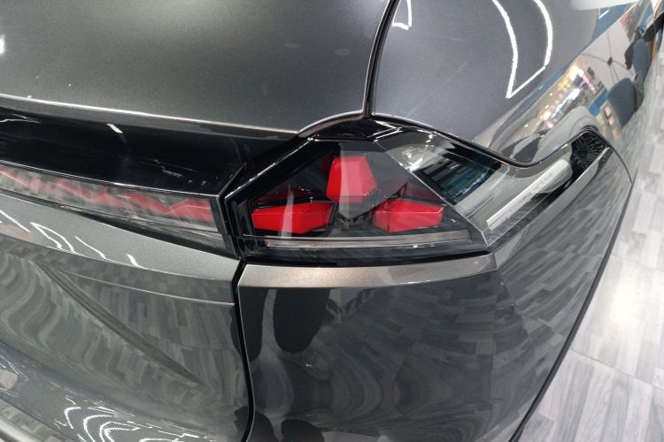 深蓝汽车 深蓝S07 2023款 520Max纯电版车身外观9