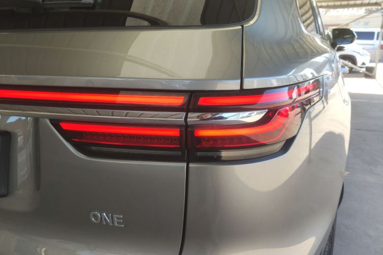 理想汽车 理想ONE 2020款 增程6座版车身外观6006