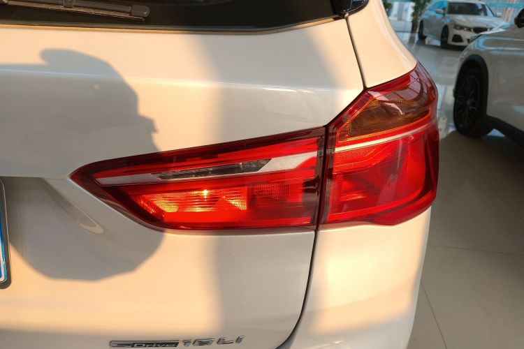 宝马X1 2019款 sDrive18Li 时尚型车身外观6006