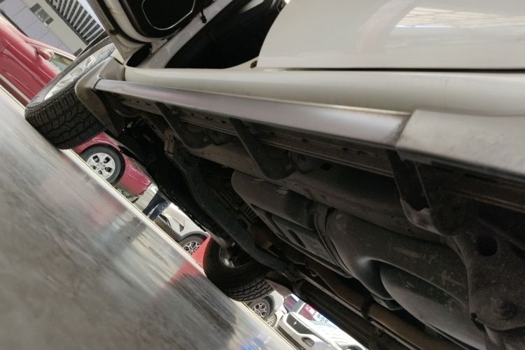 江铃 驭胜S350 2017款 2.0T 自动两驱柴油豪华版5座局部细节9002