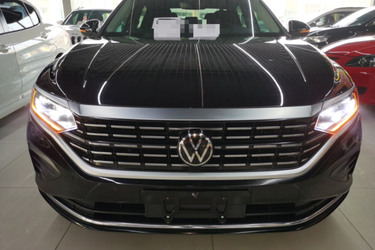 大众 帕萨特 2025款 出众款 380TSI 龙腾版车身外观6001