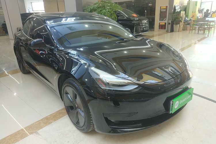 特斯拉 Model 3 2022款 后轮驱动版车身外观3