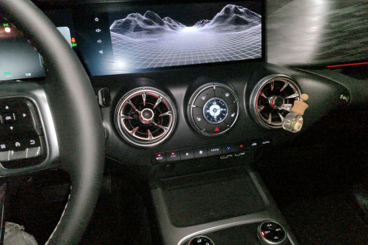 坦克300 2024款 330 3.0T V6中控内饰16