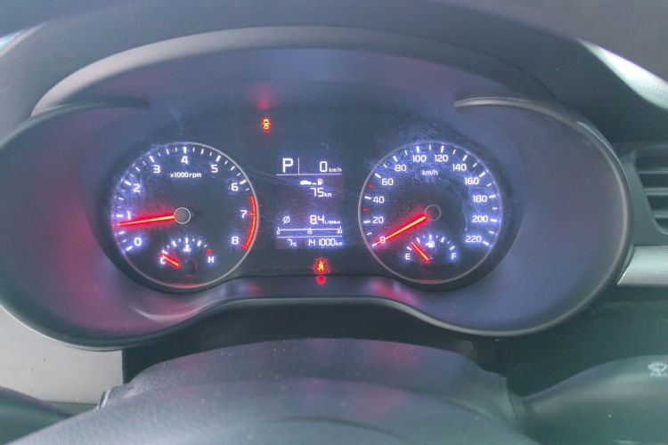 起亚K2 2017款 三厢 1.4L AT GLS中控内饰14