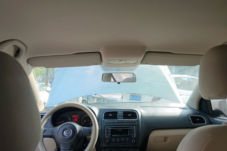 大众 Polo 2013款 1.4L 自动舒适版中控内饰22