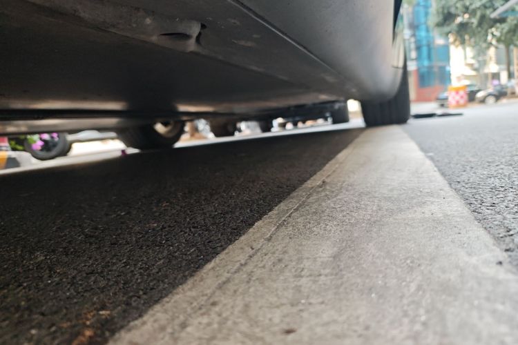 特斯拉 Model Y 2021款 标准续航后驱版局部细节9004