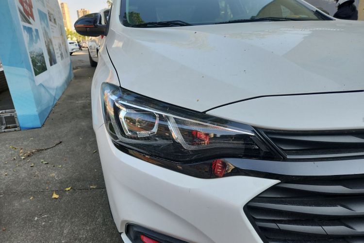 雪佛兰 科鲁泽 2020款 轻混 Redline 320T 双离合欢快版车身外观8