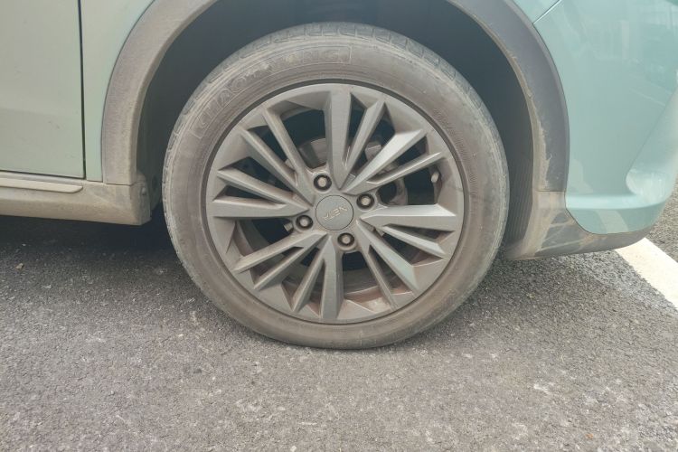 哪吒汽车 哪吒V 2022款 潮 400 Lite车身外观6007