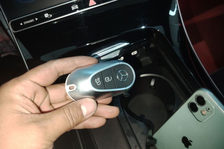 奔驰C级 2022款 C 260 L 运动版中控内饰11