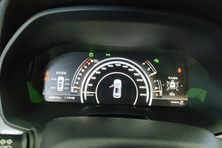 魏牌 VV7 2017款 2.0T 豪华型局部细节14