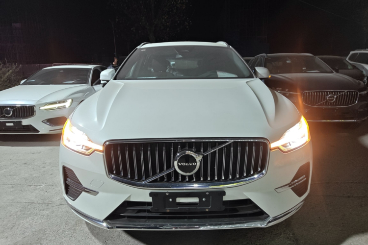 沃尔沃XC60 2025款 B5 四驱智逸豪华版车身外观6001