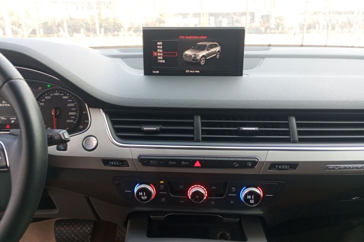 奥迪Q7（平行进口） 中控内饰16
