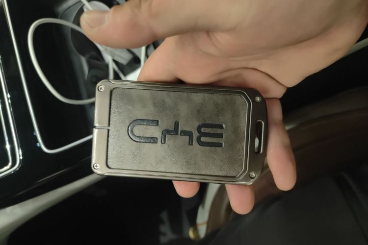 比亚迪 秦PLUS 2024款 荣耀版 DM-i 120KM领先型中控内饰11