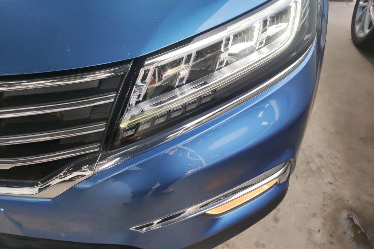 荣威RX5 2019款 20T 两驱自动4G互联铂金版局部细节36