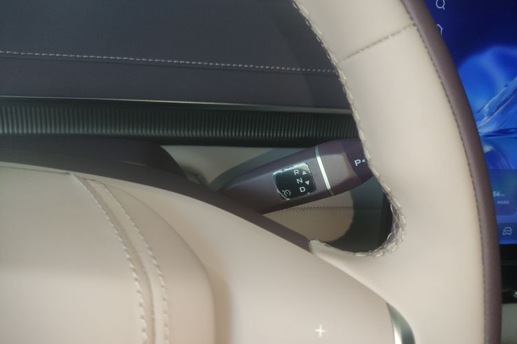 深蓝汽车 深蓝S07 2026款 300Ultra 华为乾崑ADS SE版中控内饰18