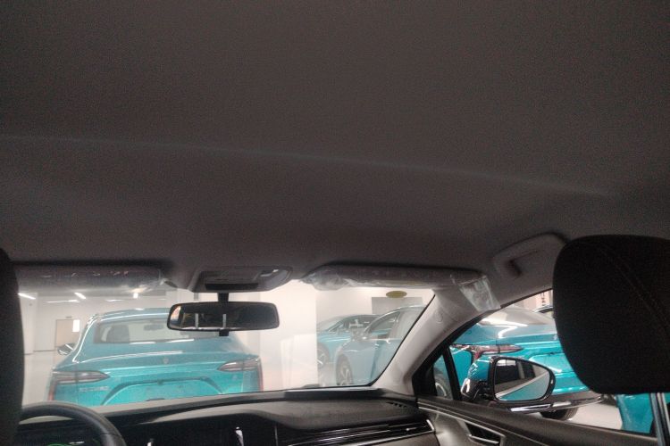 江铃集团新能源 羿 2023款 标准续航行业版中控内饰22