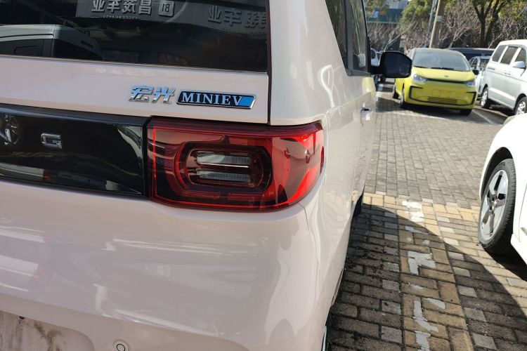 五菱汽车 宏光MINIEV 2022款 马卡龙时尚款 三元锂车身外观9