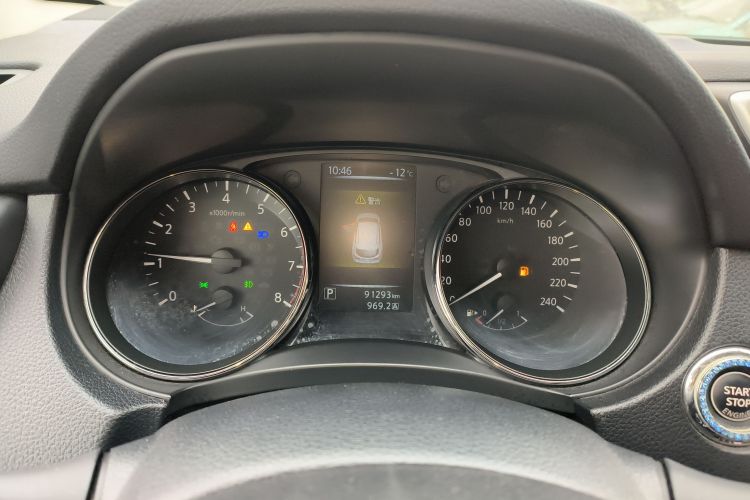 日产 逍客 2016款 2.0L CVT豪华版中控内饰14